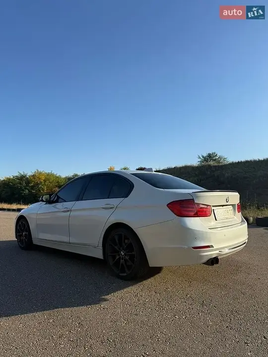 BMW 3 Series 2014 photo 5