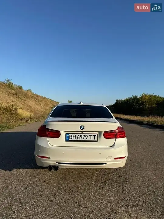 BMW 3 Series 2014 photo 4
