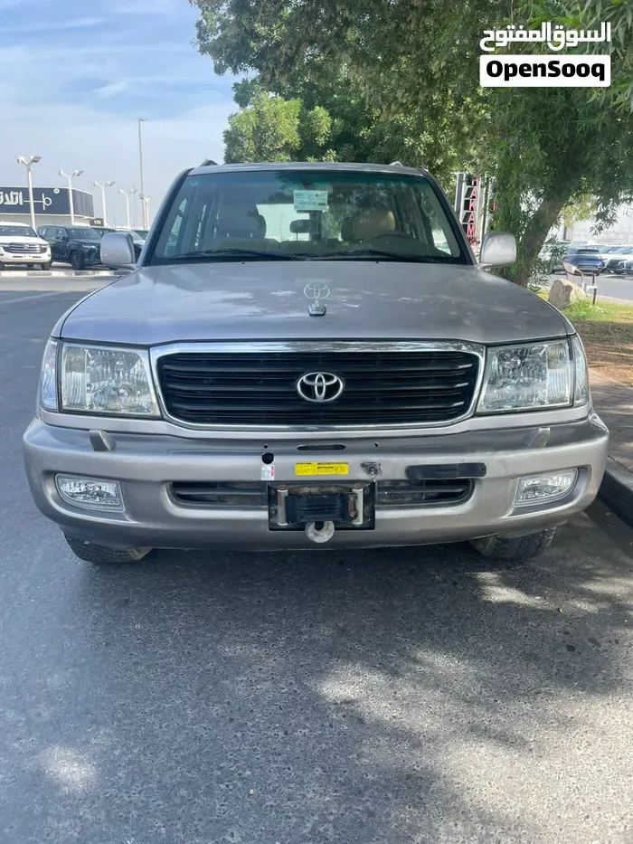 Toyota Land Cruiser 2001 photo 3