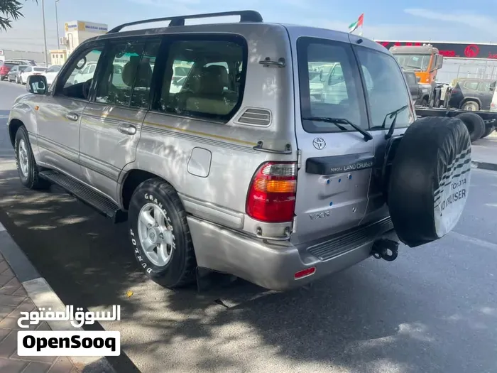 Toyota Land Cruiser 2001 photo 4