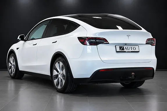 Tesla Model Y 2023 photo 4