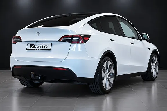 Tesla Model Y 2023 photo 5