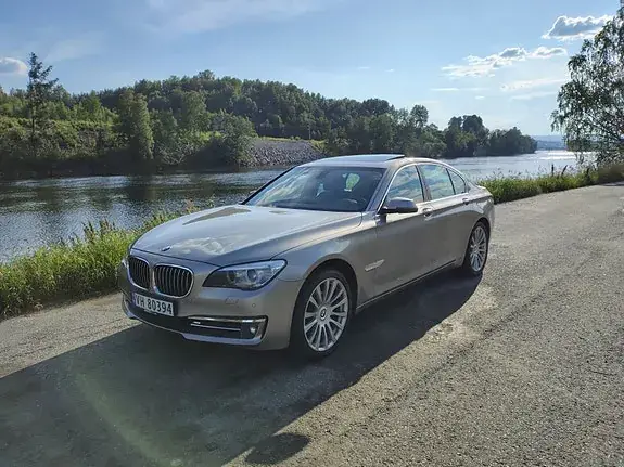 BMW 730D 2012 photo 4
