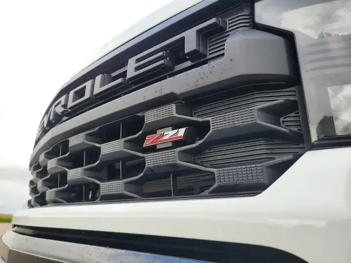 Chevrolet Silverado 1500 2024 photo 3