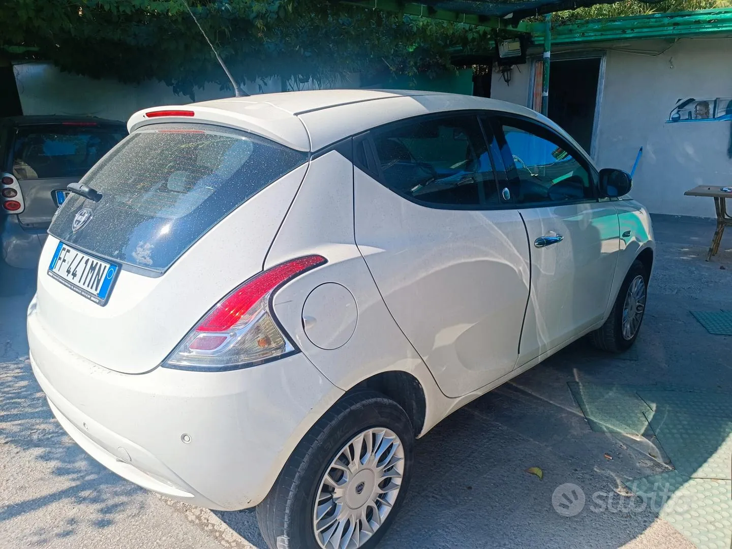 Lancia Ypsilon 2016 photo 2