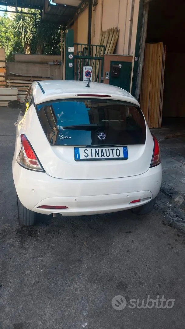 Lancia Ypsilon 2016 photo 3