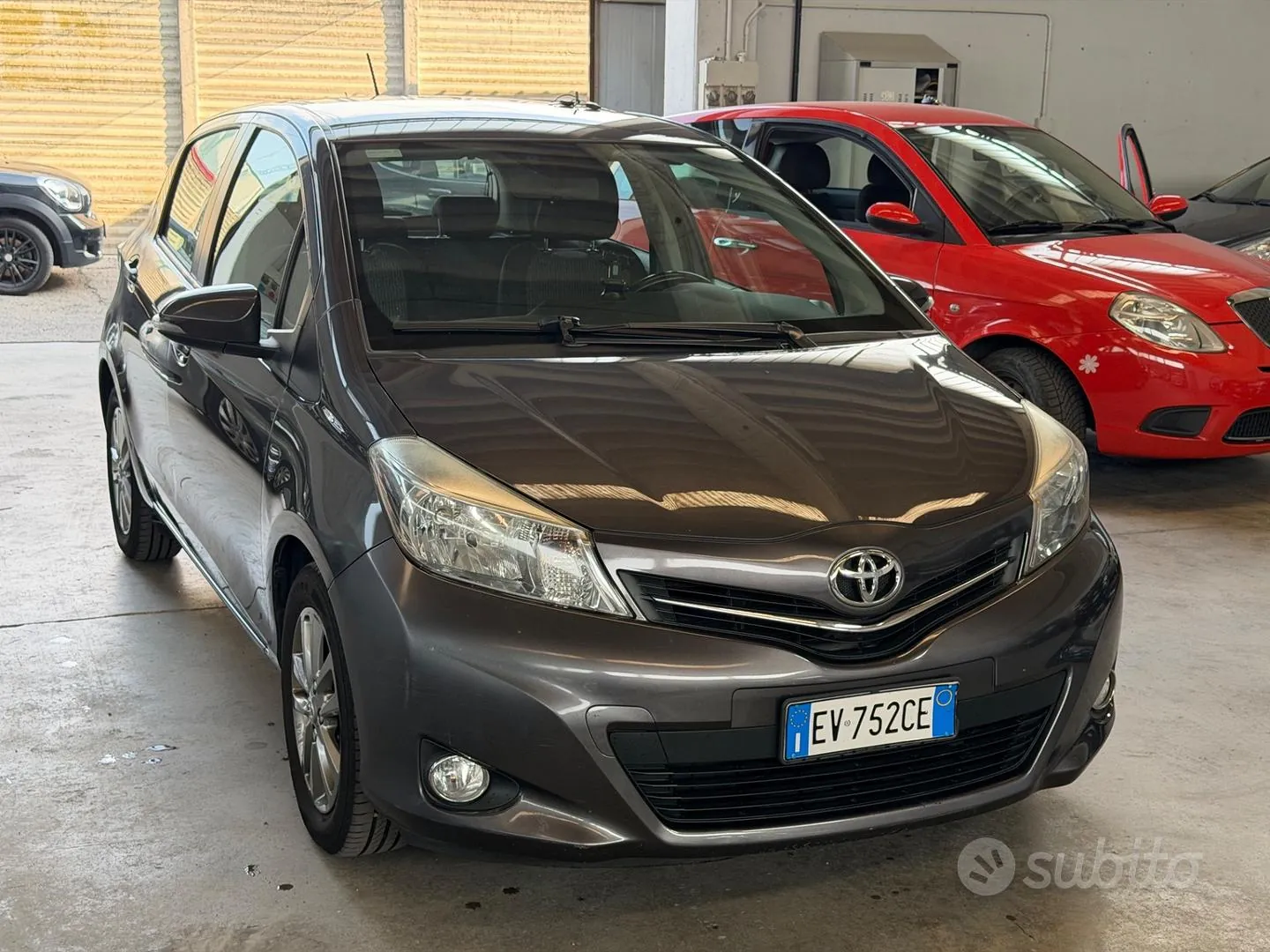 Toyota Yaris 2014 photo 3