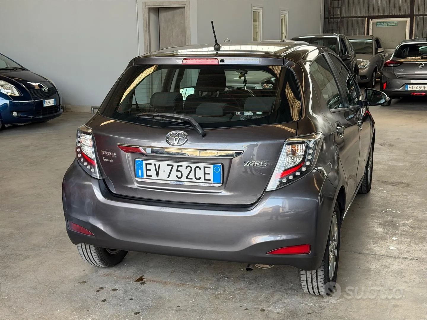 Toyota Yaris 2014 photo 4