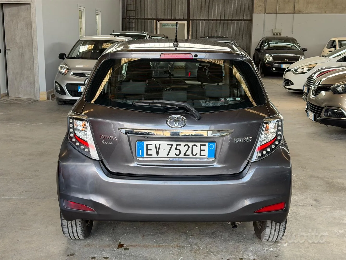 Toyota Yaris 2014 photo 5