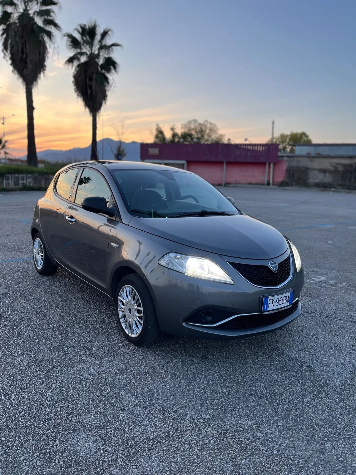 Lancia Ypsilon 2017 photo 2