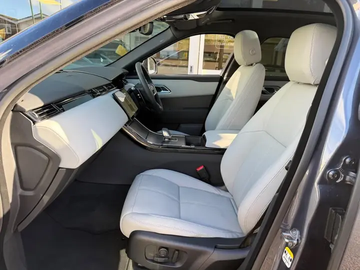 Land Rover Range Rover Velar 2023 photo 2