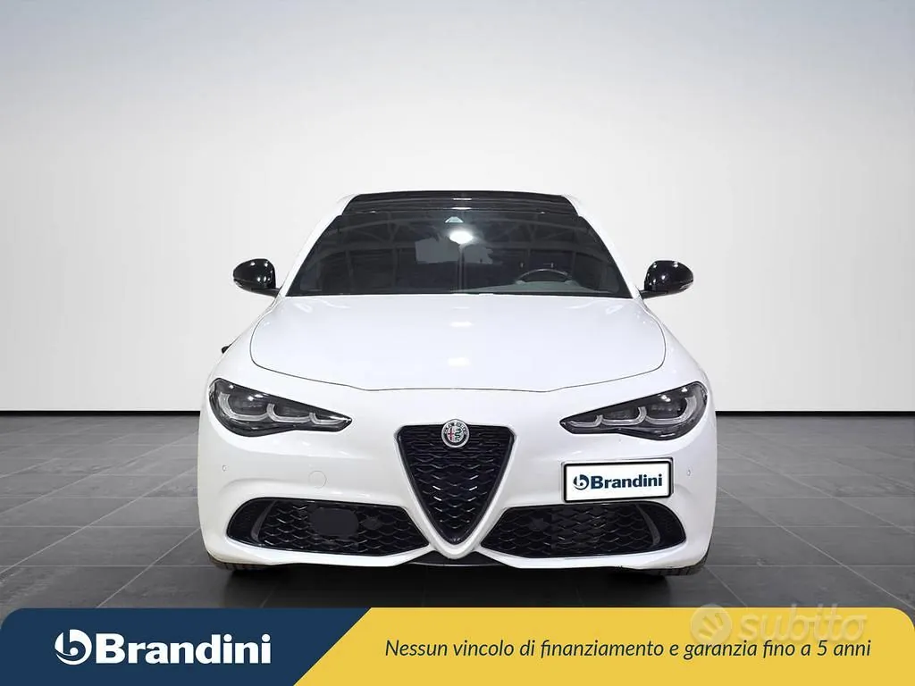 Alfa Romeo Giulia 2024 photo 3