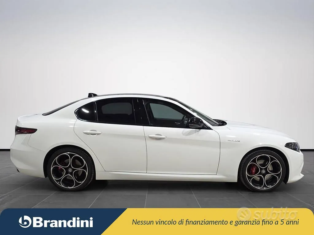 Alfa Romeo Giulia 2024 photo 5
