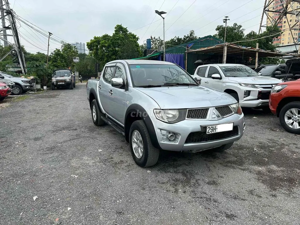 Mitsubishi Triton 2009 photo 2
