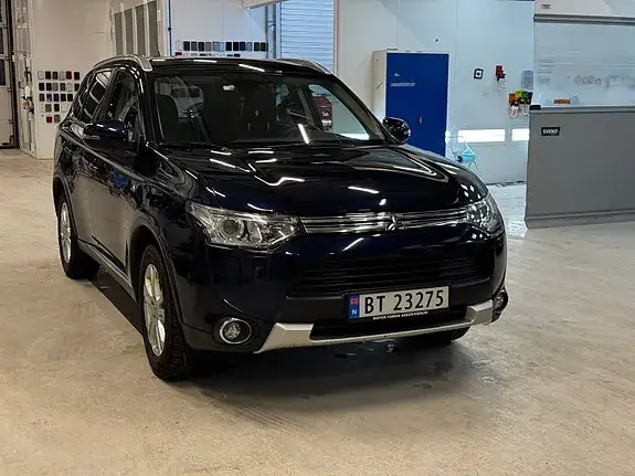 Mitsubishi Outlander 2015 photo 2