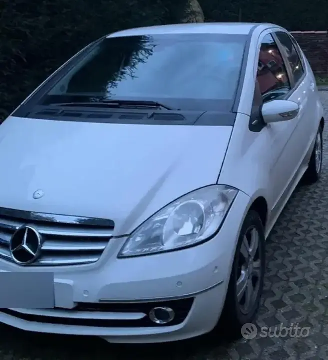 Mercedes-Benz A-Class 2010 photo 4