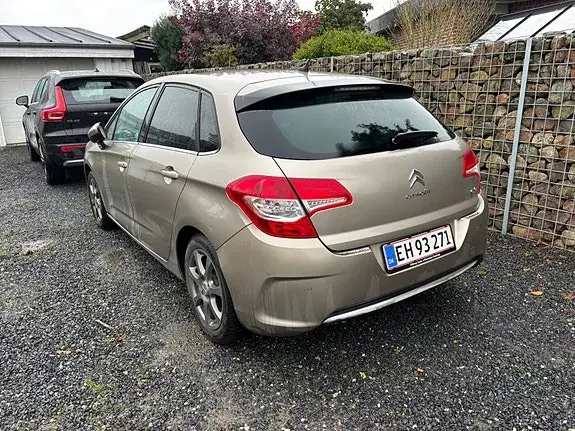 Citroen C4 2011 photo 3