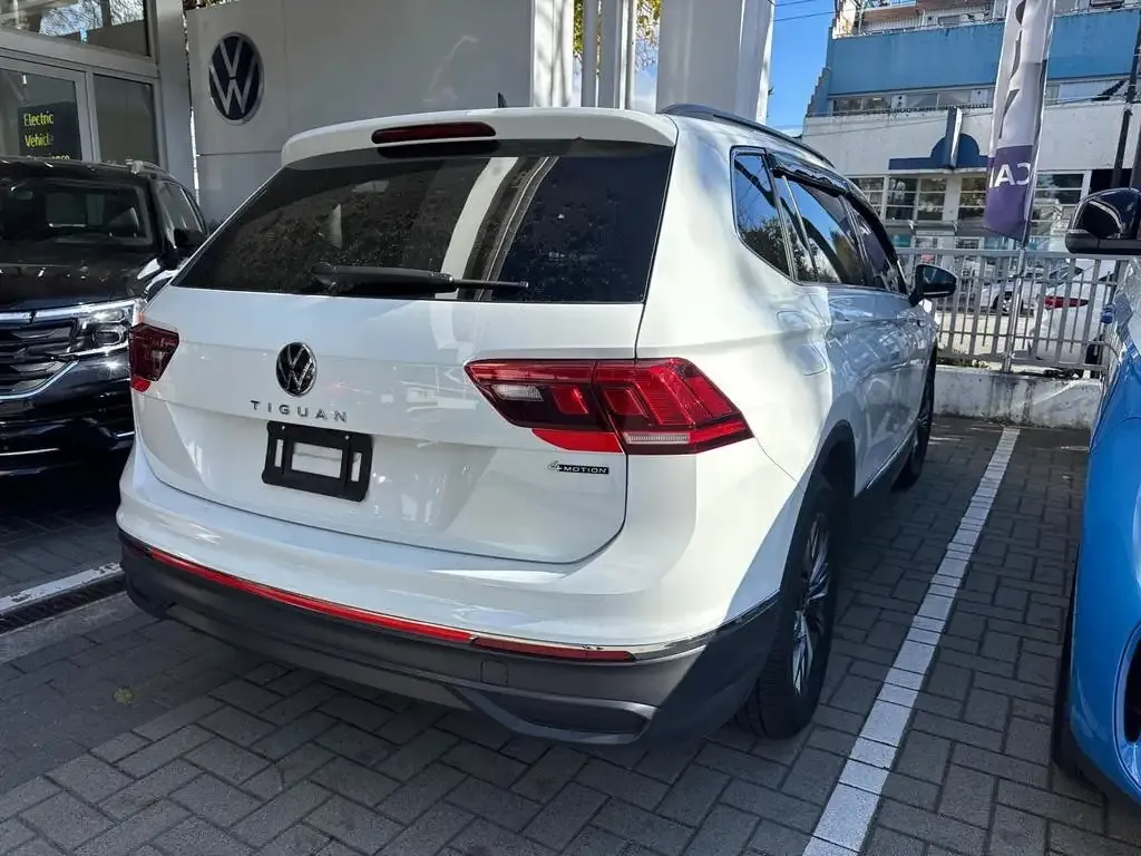 Volkswagen Tiguan 2024 photo 2