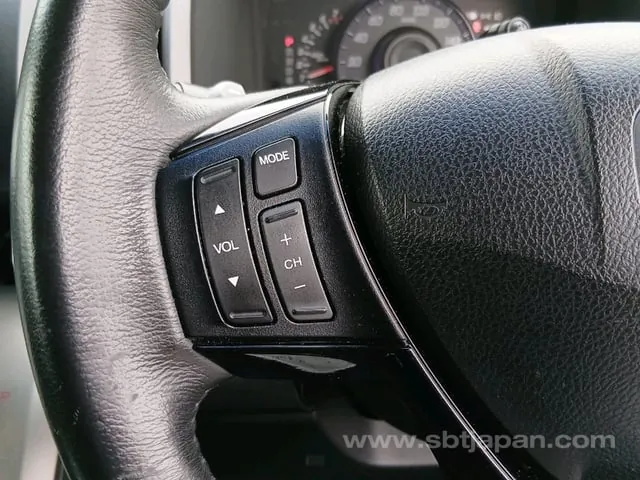 Honda Stepwagon 2010 photo 3