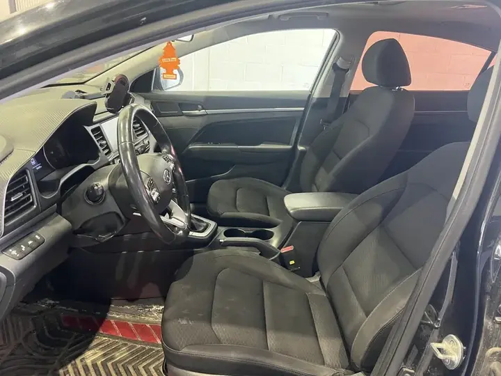 Hyundai Elantra 2020 photo 5