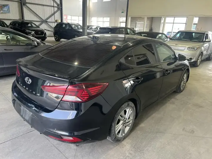 Hyundai Elantra 2020 photo 3