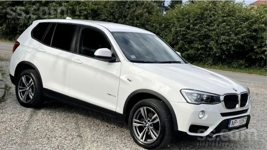 BMW X3 2016 photo 2