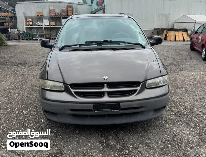 Chrysler Voyager 2000 photo 2