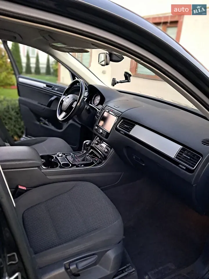 Volkswagen Touareg 2016 photo 2