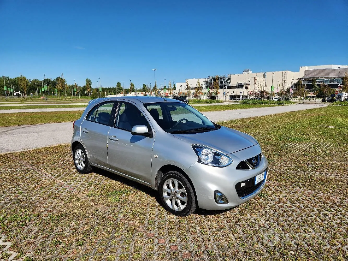 Nissan Micra 2017 photo 4