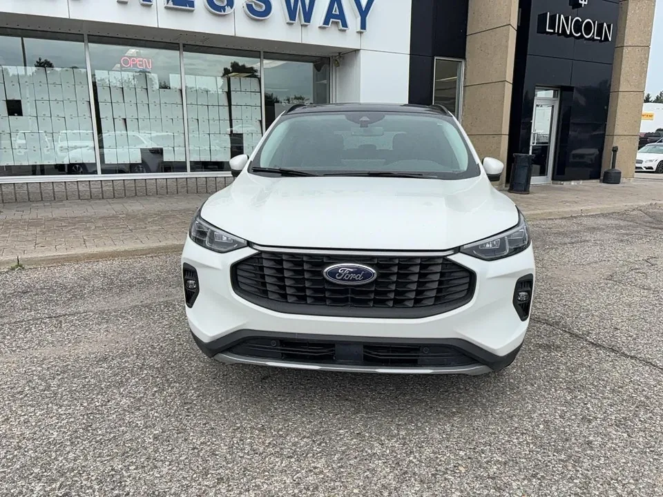 Ford Escape 2025 photo 2