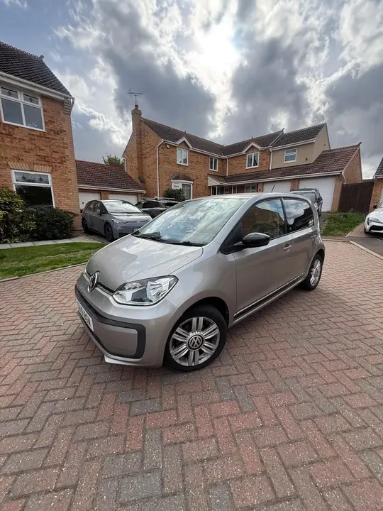 Volkswagen Up 2019 photo 2