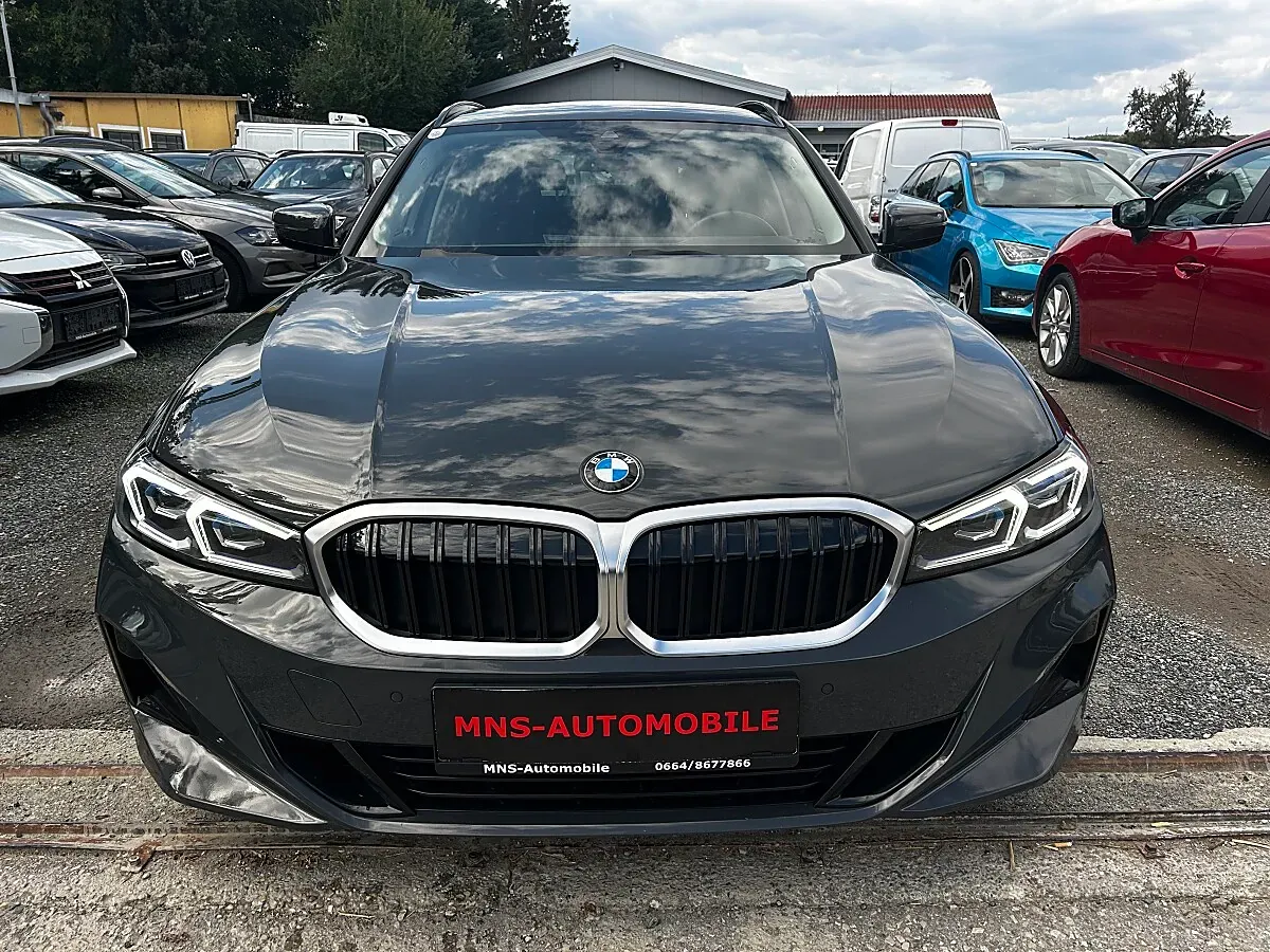 BMW 3 Series 2024 photo 2