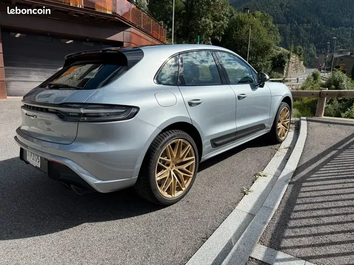 Porsche Macan 2022 photo 2
