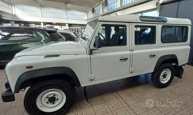 Land Rover Defender 2014 photo 4