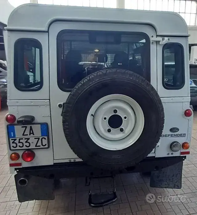 Land Rover Defender 2014 photo 3