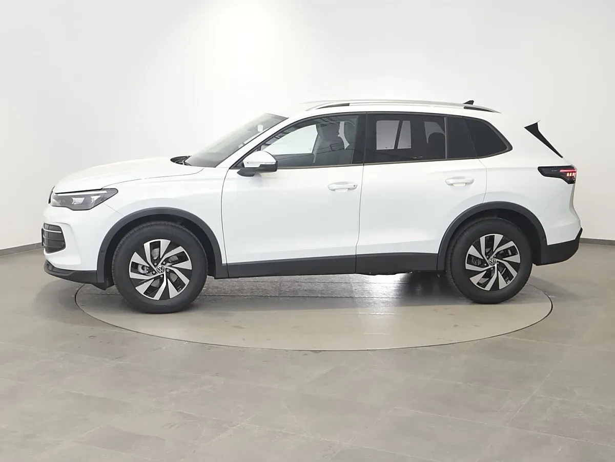 Volkswagen Tiguan 2025 photo 3