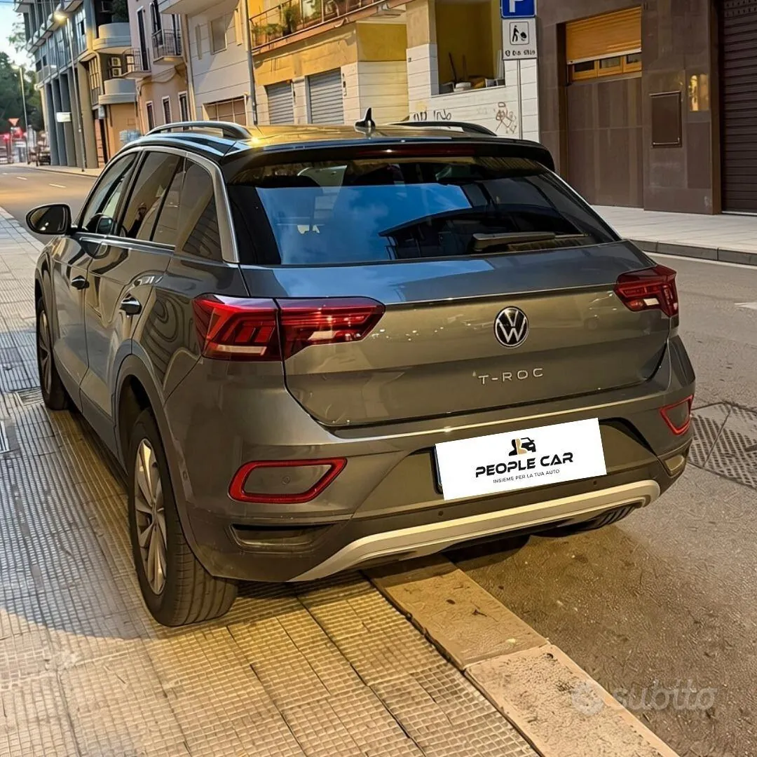 Volkswagen T-Roc 2024 photo 2
