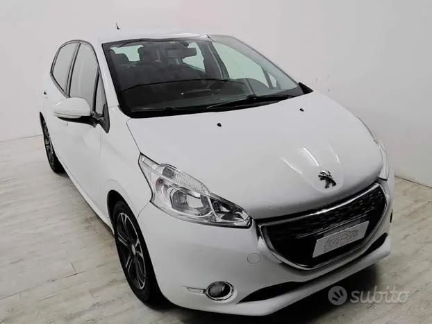Peugeot 208 2014 photo 2