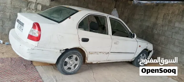 Hyundai Verna 2010 photo 3