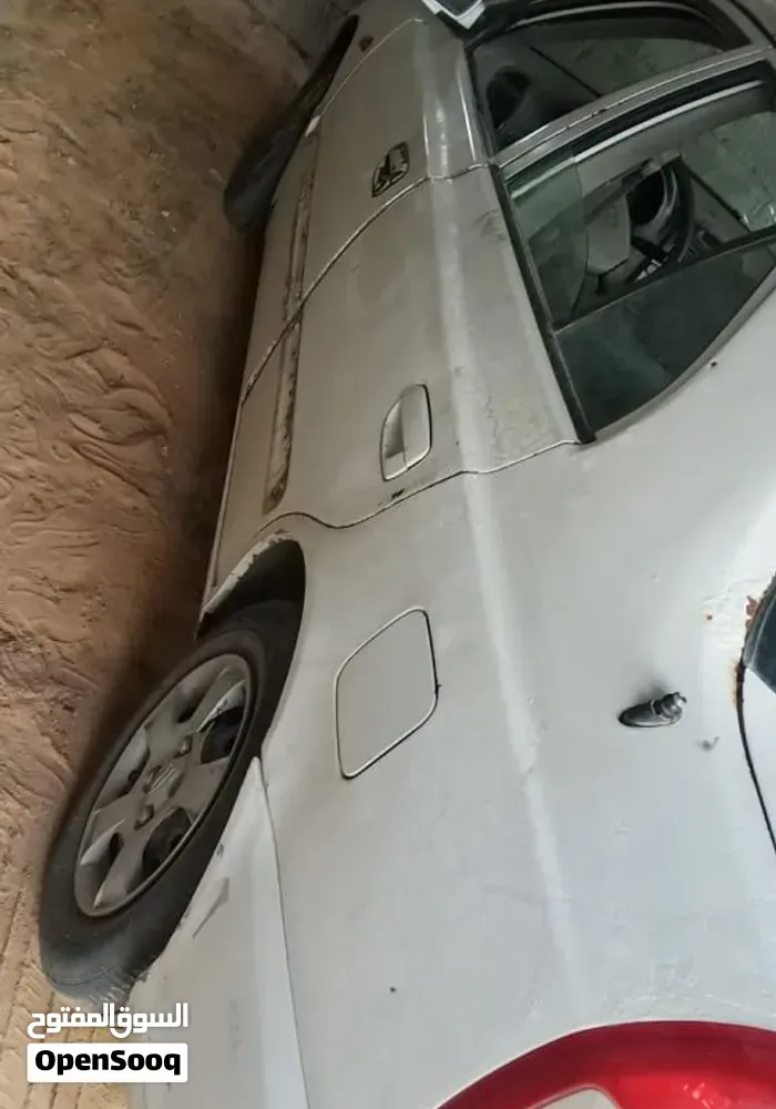 Hyundai Verna 2010 photo 4