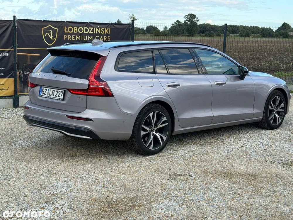Volvo V60 2025 photo 3