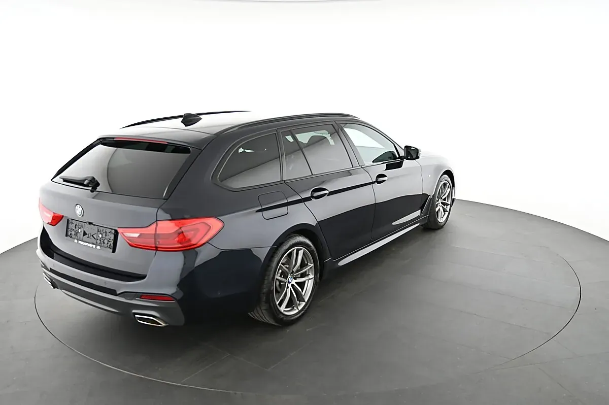 BMW 5 Series 2020 photo 2