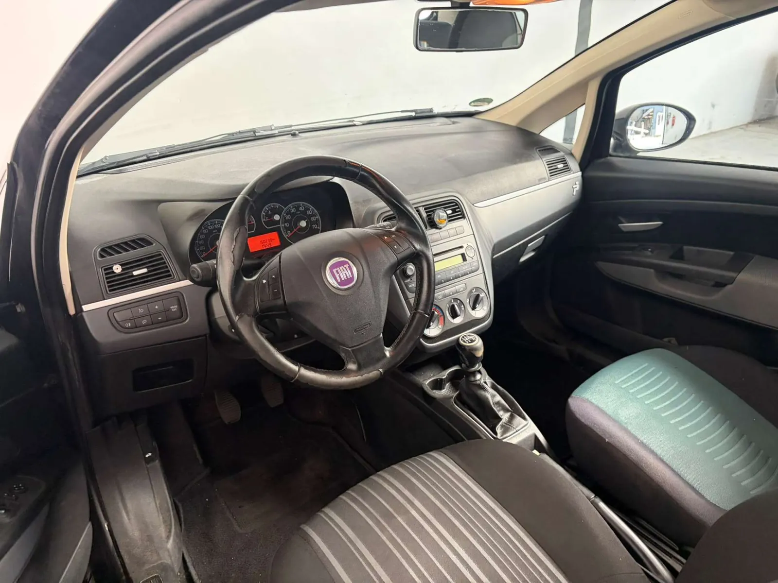 Fiat Grande Punto 2008 photo 5
