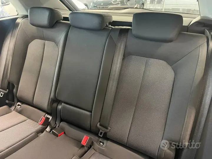 Audi Q3 2021 photo 4