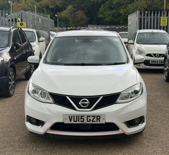 Nissan Pulsar 2015 photo 2