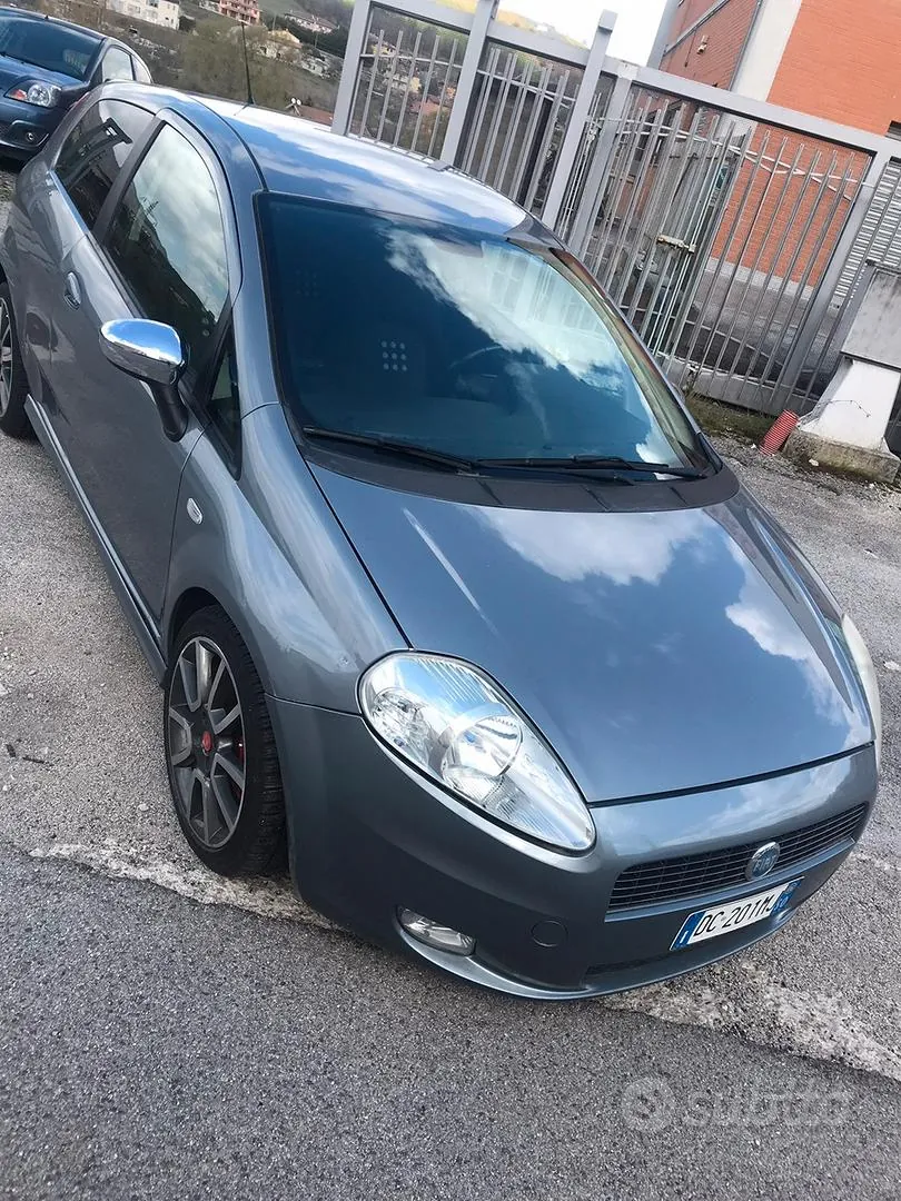 Fiat Grande Punto 2006 photo 2