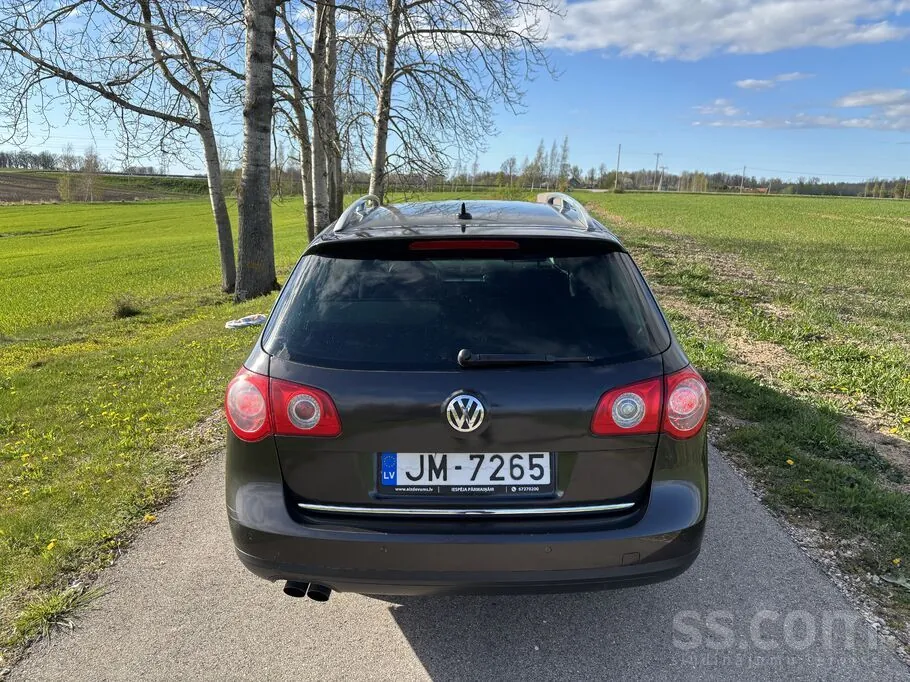 Volkswagen Passat 2009 photo 4