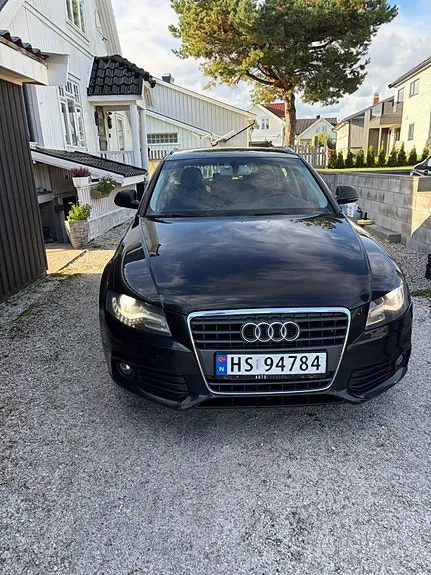 Audi A4 2009 photo 2
