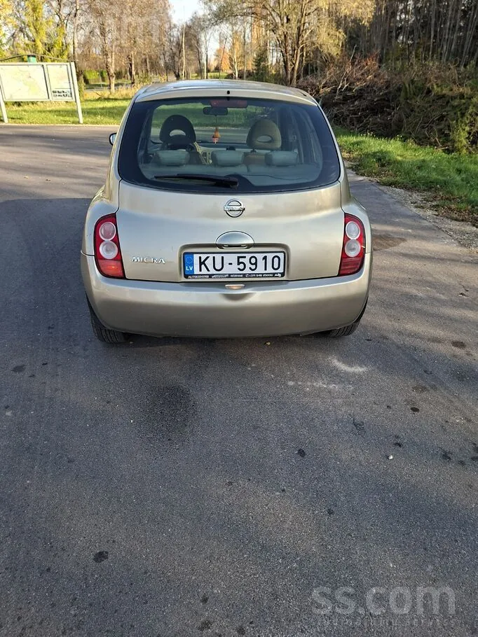 Nissan Micra 2003 photo 4