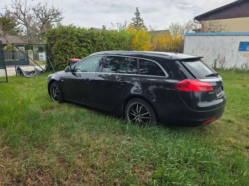 Opel Insignia 2011 photo 2